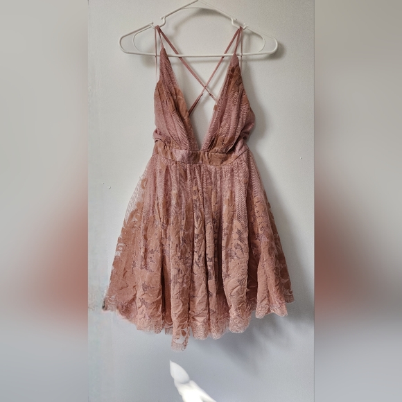 Luxxel Dresses & Skirts - Luxxel Dusty Rose Floral Tulle Dress (sz small/petite)